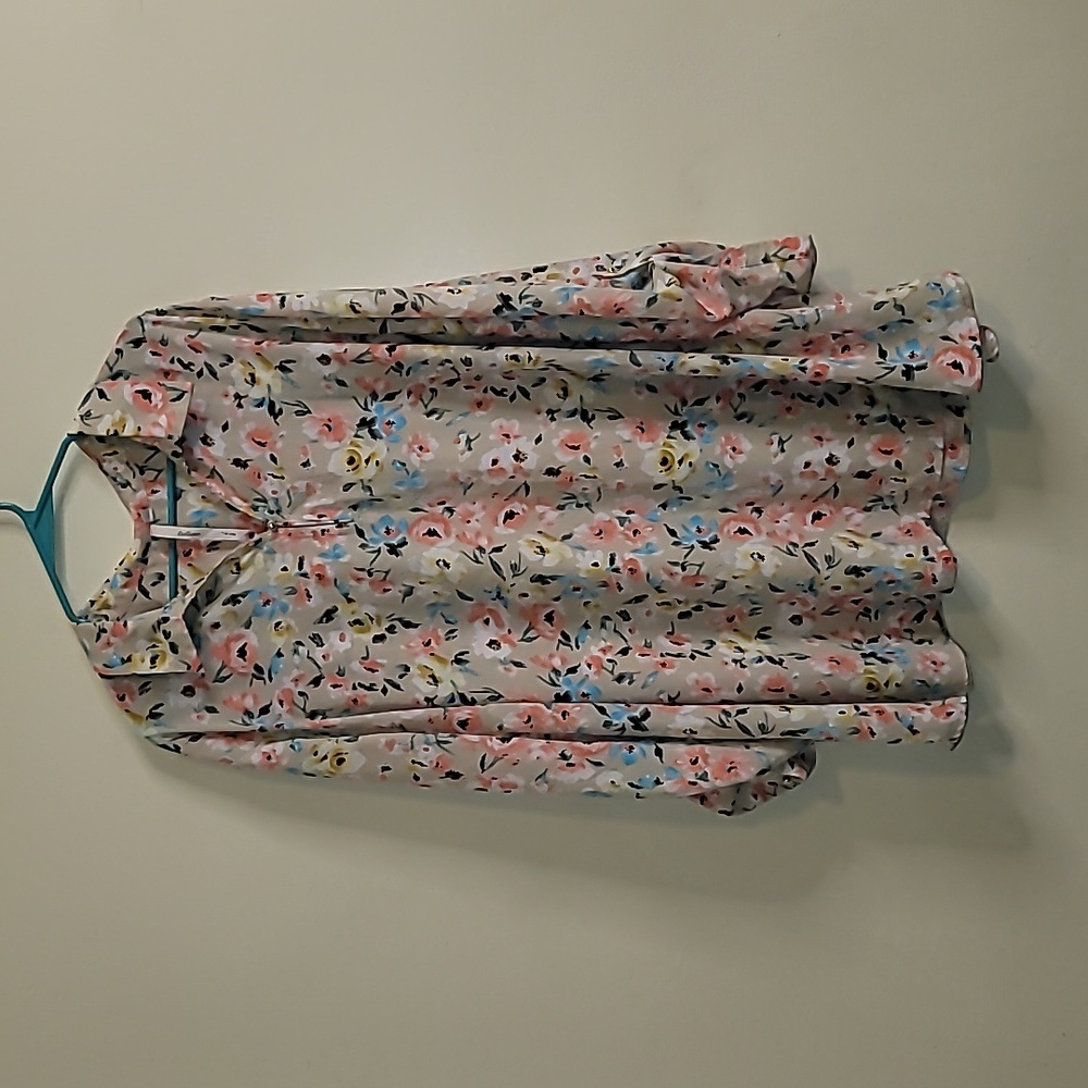 Bellatrix floral blouse. 3x